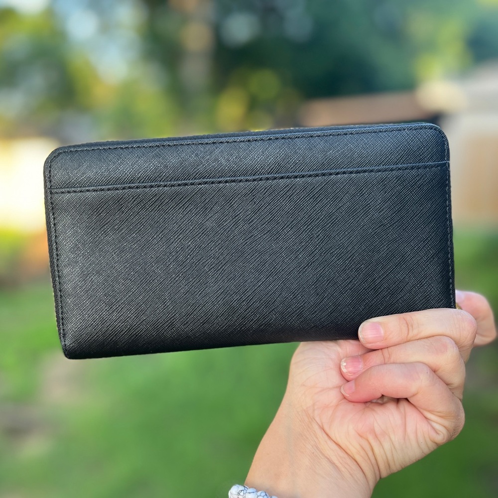 Kate Spade Ma Cherie Wallet - Picture 2 of 10